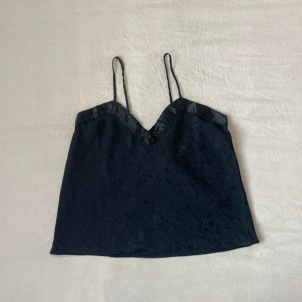 Cacique Black Sleeveless Camisole Crop Top